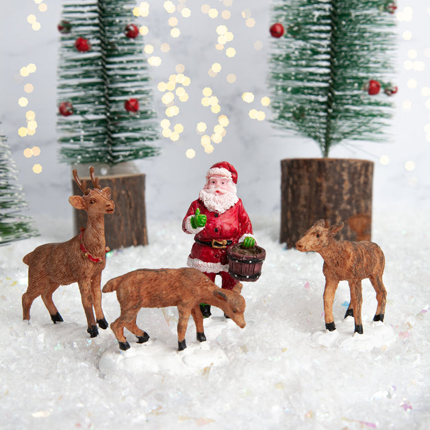 Lemax Santa Feeds Reindeer Set