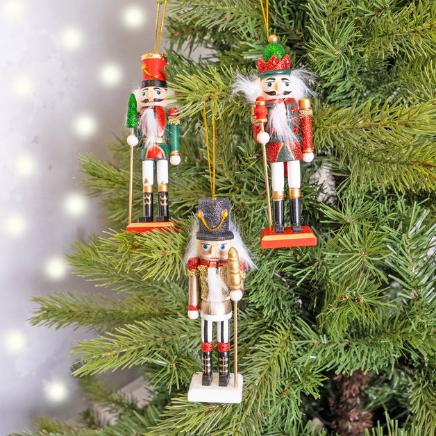 Wood Nutcracker Decoration